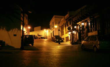 romantik eski sokak puerto del carmen gece, lanzarote, s