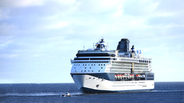 Круизное судно