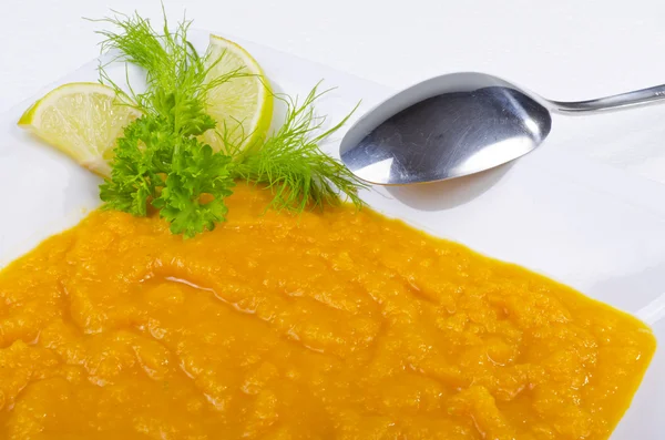 Польский морковный суп — стоковое фото