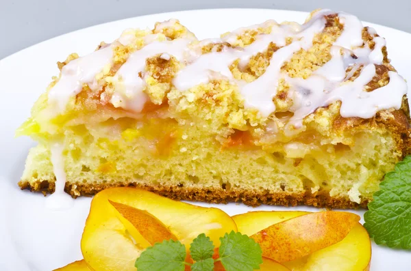 Apricot cake — Stock Photo, Image