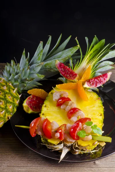 Krab rožně s ananasem — Stock fotografie