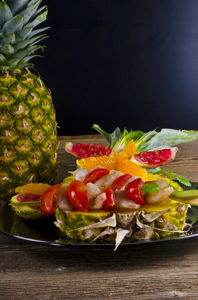 Krabben-Spieße mit Ananas — Stockfoto