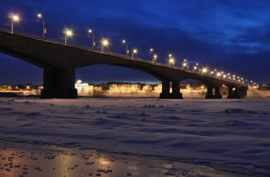 gece ışık köprüsü.