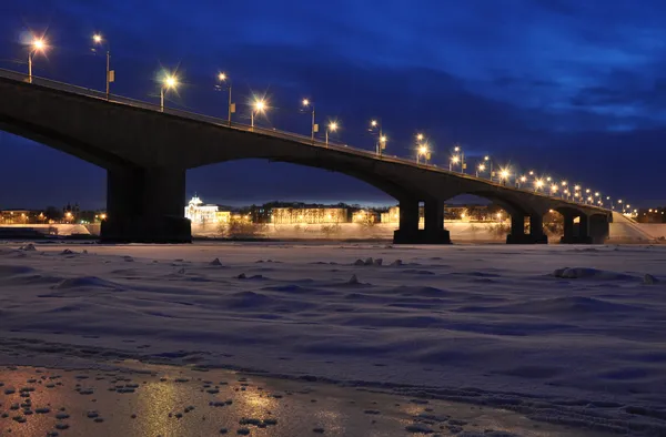 gece ışık köprüsü.