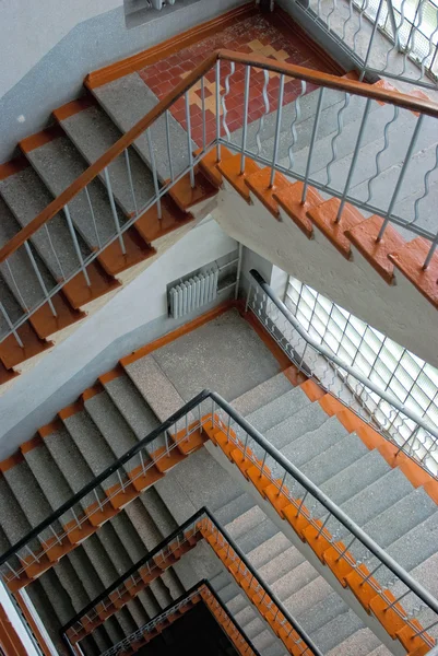 Каскад лестниц — стоковое фото