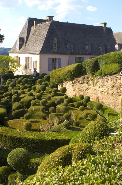 Slott och trädgårdar av marqueyssac — Stockfoto