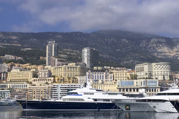 Monako Limanı 'ndaki yatlar — Stok fotoğraf