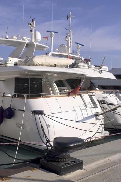 Yachten im Hafen von Monaco — Stockfoto
