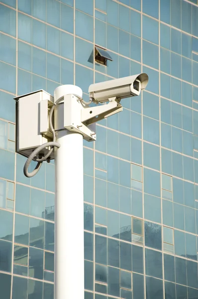 Telecamere di sicurezza indipendenti in città — Foto Stock