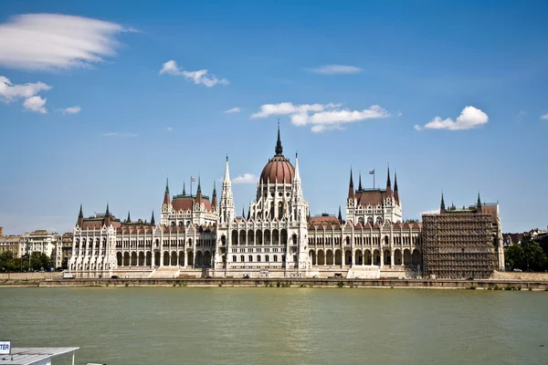 著名的匈牙利布达佩斯市议会 — 图库照片