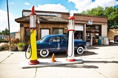 Historic patrol station at Route 66 clipart