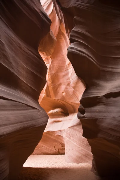 Antelopes Canyon cerca de la página, el famoso cañón de ranura del mundo —  Fotos de Stock