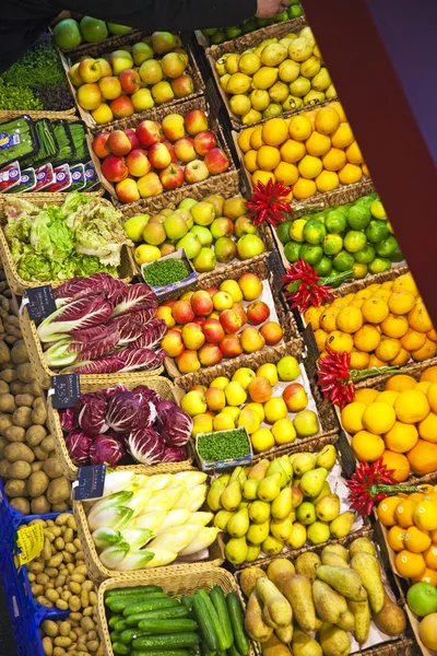 Frische Lebensmittel auf dem Markt — Stockfoto