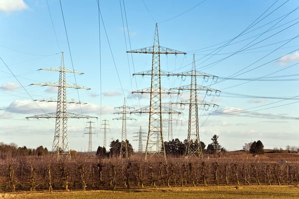 Electricity tower for energy in beautiful landscape — Stock Photo, Image