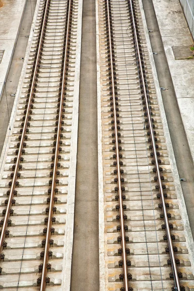 Spoorweg spoor in zonlicht — Stockfoto