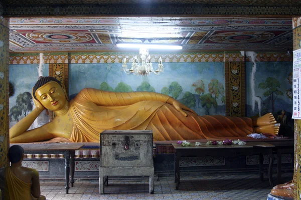 Ležící buddha v mihintale — Stock fotografie