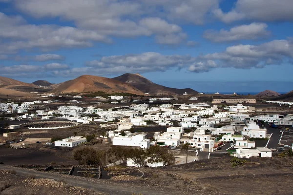 Vista para Uga, aldeia rural em Lanzarote — Fotografia de Stock
