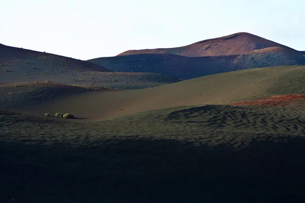 Wulkaniczny krajobraz w Parku Narodowego timanfaya — Zdjęcie stockowe