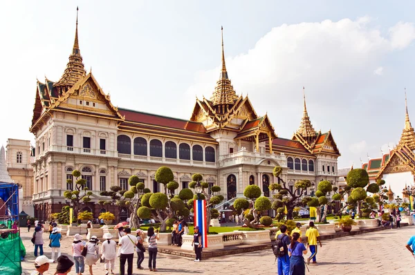 Chakri maha prasat in het grote paleis in bangkok — Stockfoto