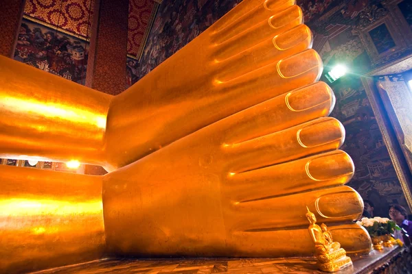 The giant Reclining Buddha in Wat Pho, Thailand — Stock Photo, Image