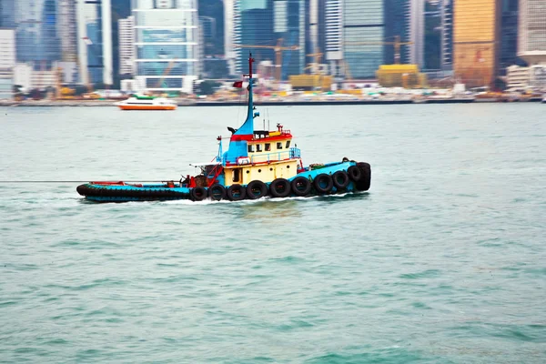 유명한 스타 페리를 홍콩의 빅토리아 항구의 풍경 — 스톡 사진