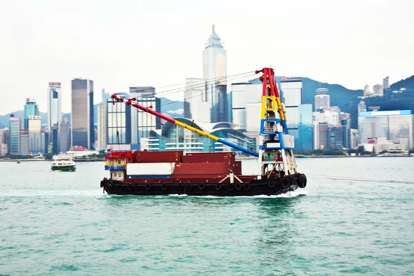 Landschaft des Victoria Hafens in Hongkong mit berühmter Sternenfähre — Stockfoto