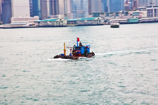 Paesaggio di Victoria Harbor a Hong Kong con il famoso traghetto stella — Foto Stock
