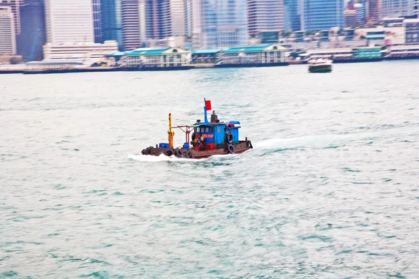 Paysage du port de Victoria à Hong Kong avec le célèbre ferry étoile — Photo