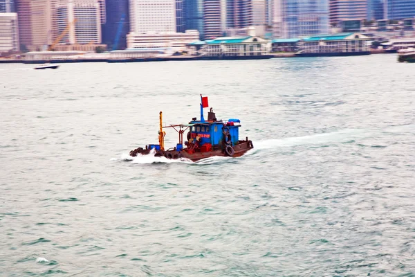 Paesaggio di Victoria Harbor a Hong Kong con il famoso traghetto stella — Foto Stock