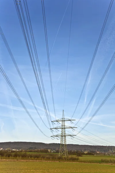 Torre eléctrica con cielo — Foto de Stock
