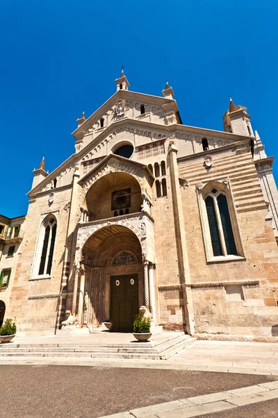 The facade of the catholic middle ages romanic cathedral iof San — Stock Photo, Image