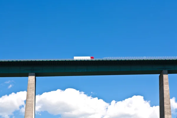 ブレンナー高速道路でヨーロッパ橋 — ストック写真