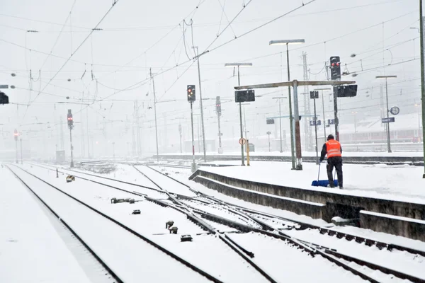 Train à grande vitesse en gare à Wintertime — Photo