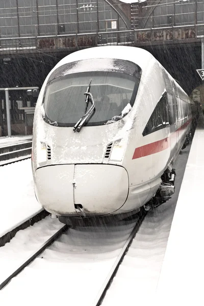 High speed train in station in Wintertime — Stock Photo, Image