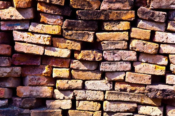 Mur de briques dans la zone du temple Wat Phra Si Sanphet, Palais Royal — Photo