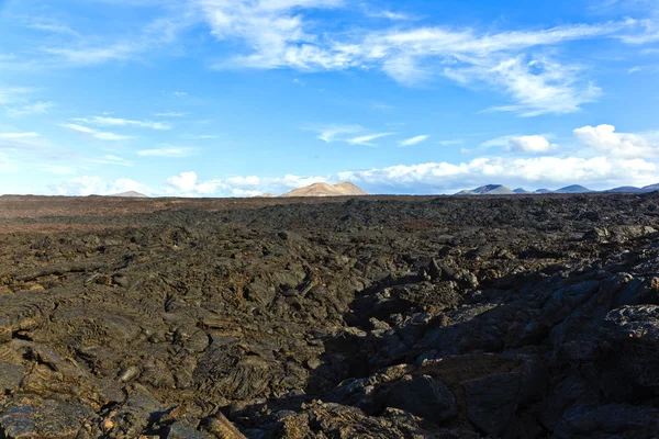 Stenar av vulkaniska flöde ger en vacker struktur — Stockfoto