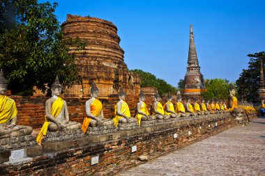 wat yai chai mongkol Tapınağı'nda Buda heykelleri