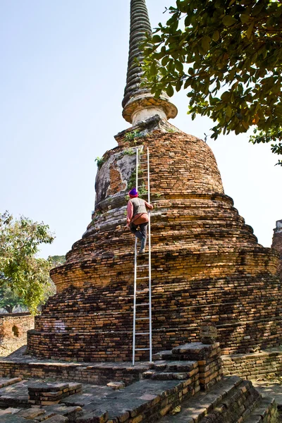 Знаменитый храм Ват Пхра Си Санфан, Королевский дворец в Аджуттхае — стоковое фото