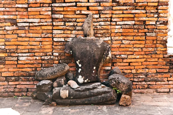 Famosa zona del templo Wat Phra Si Sanphet —  Fotos de Stock
