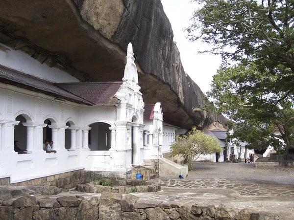 仏教岩寺、スリランカ、ダンブッラ — ストック写真