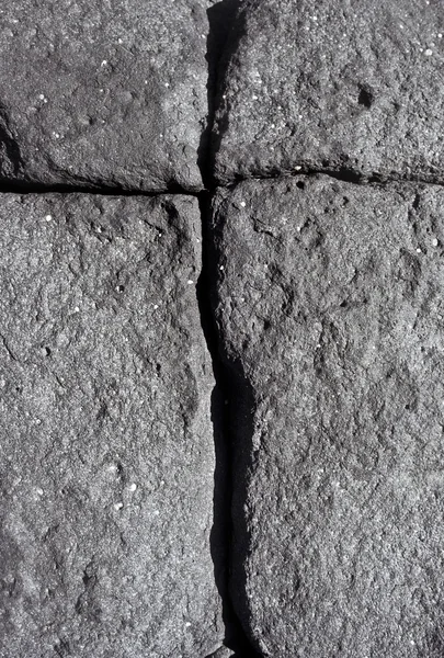 亀裂の十字の火山石 — ストック写真