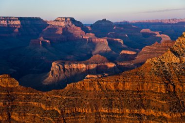 grand canyon'ın renkli günbatımında