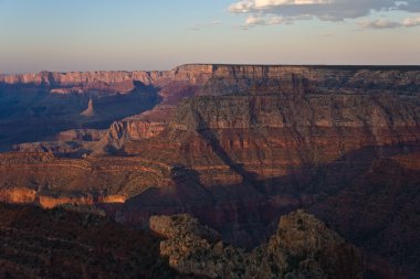 grand canyon'ın renkli günbatımında
