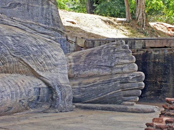 Ayaklarına yatan Buda — Stok fotoğraf
