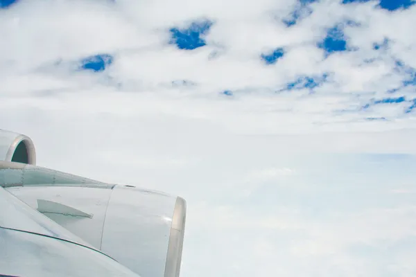 Tragflächen eines A380 über den Wolken — Stockfoto