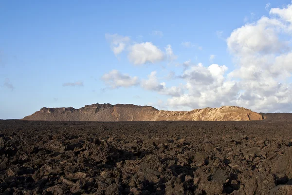 Vulkaniskt landskap under den extincted vulcano — Stockfoto