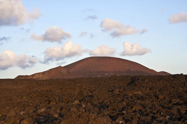 Vulcanic krajina pod extincted vulcano — Stock fotografie