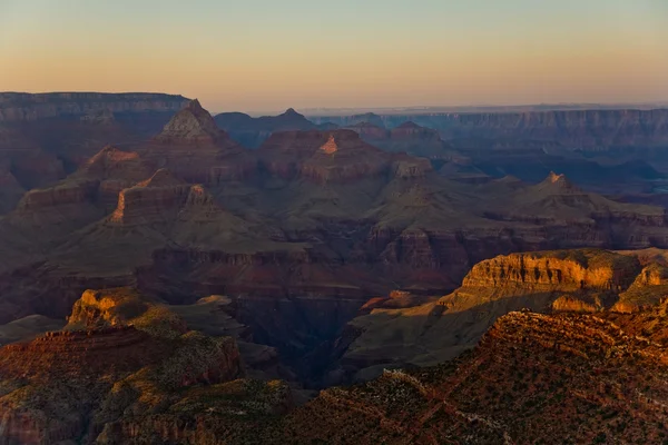 Farbenfroher Sonnenuntergang am Grand Canyon — Stockfoto