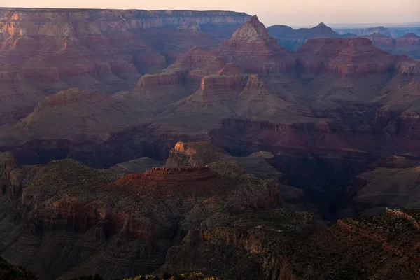 Farbenfroher Sonnenuntergang am Grand Canyon — Stockfoto