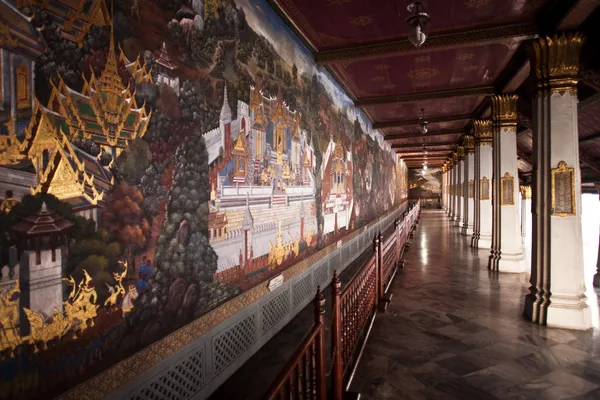 Pinturas de parede famosas no interior do Grande Palácio — Fotografia de Stock